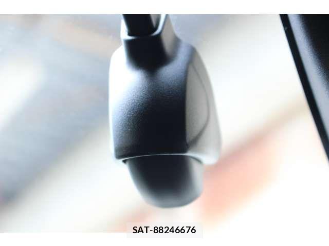 Honda VEZEL 2021-09 8369570-12