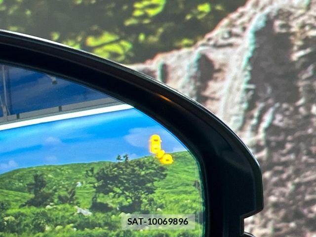 Honda VEZEL 2023-11 8369563-5
