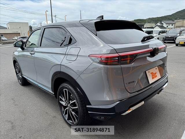 Honda VEZEL 2025-10 8369561-12