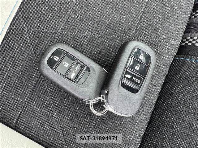 Honda VEZEL 2025-10 8369561-6