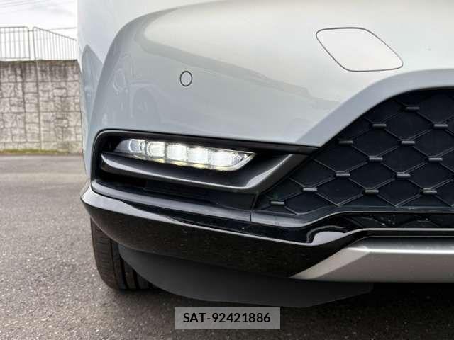 Honda VEZEL 2021-06 8369576-12