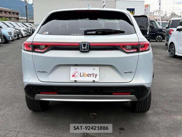 Honda VEZEL 2021-06 8369576-8