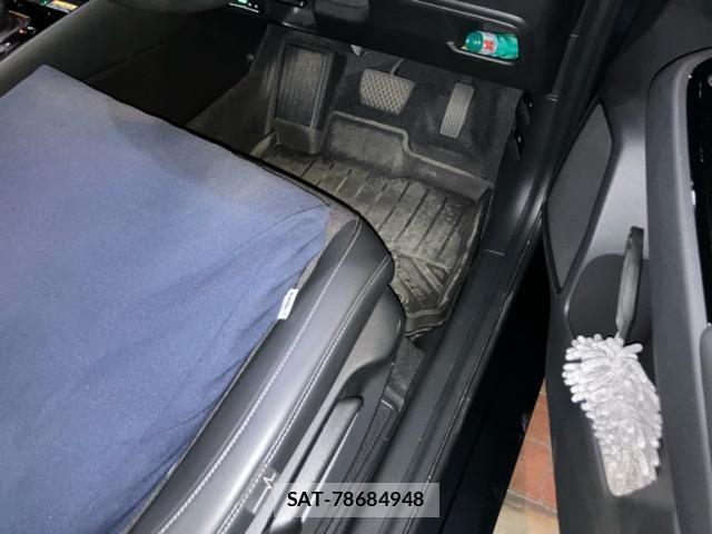 Honda VEZEL 2023-09 8372328-12