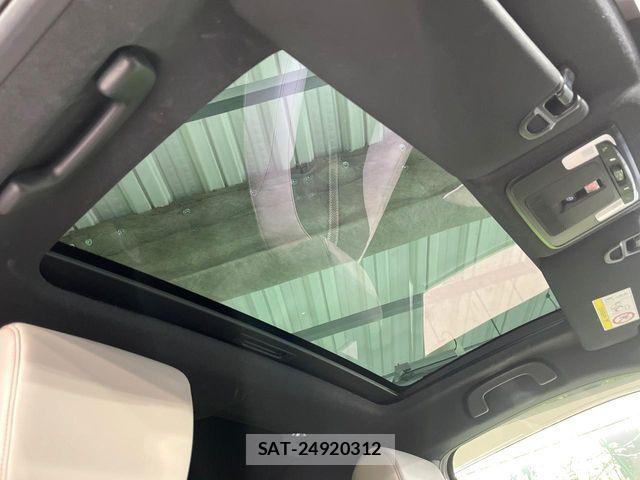 Honda VEZEL 2022-02 8372324-1