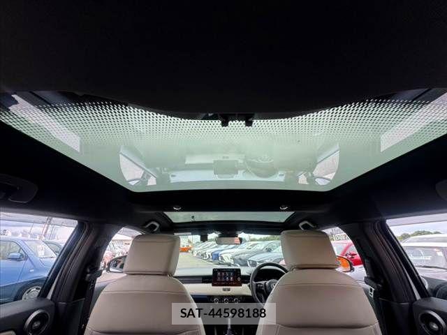 Honda VEZEL 2024-09 8415650-4