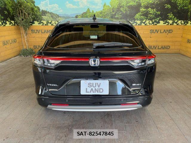 Honda VEZEL 2024-04 8439031-15