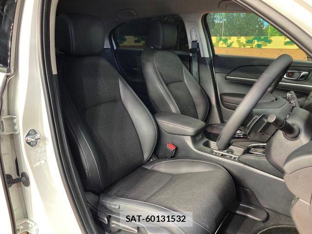 Honda VEZEL 2025-11 8458703-8