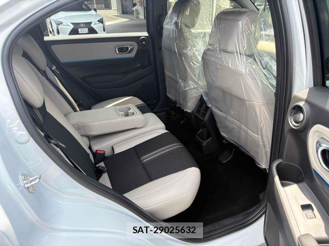 Honda VEZEL 2026-08 8527974-15