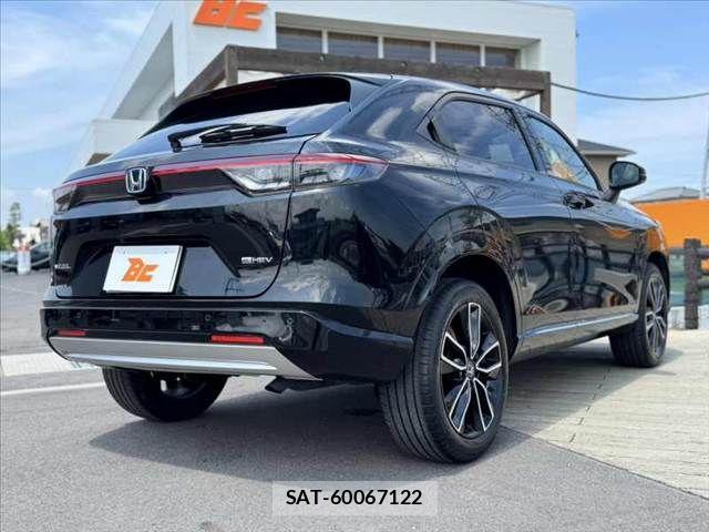 Honda VEZEL 2023-07 8563945-14