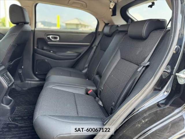 Honda VEZEL 2023-07 8563945-17