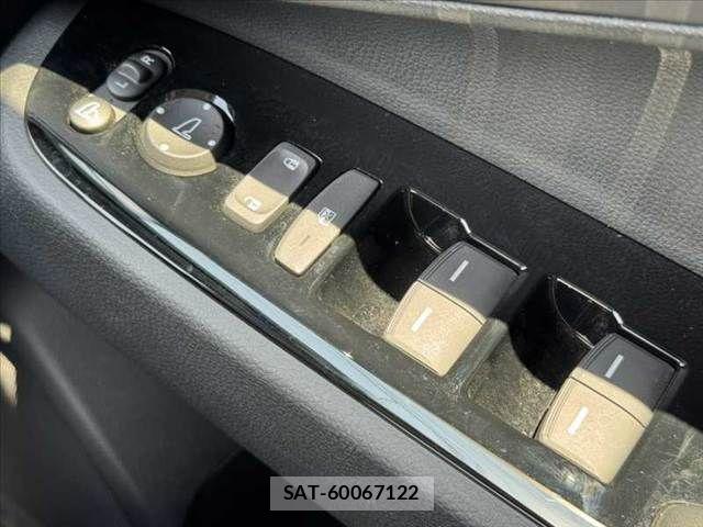 Honda VEZEL 2023-07 8563945-25