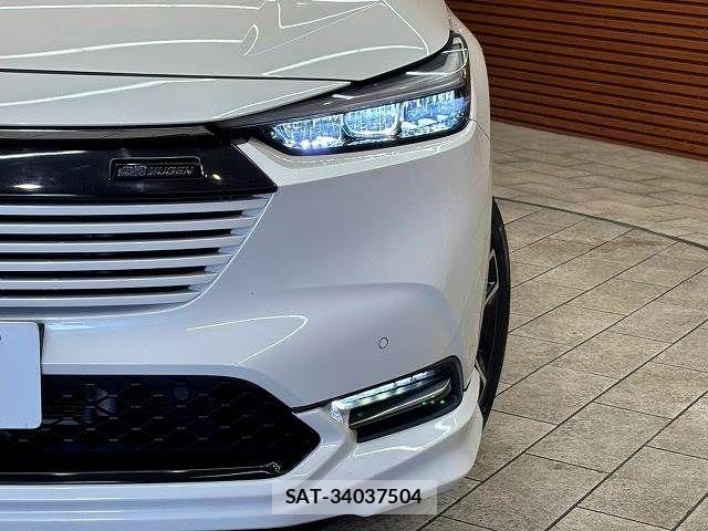 Honda VEZEL 2021-12 8746589-19
