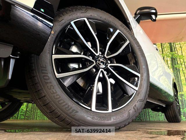 Honda VEZEL 2026-08 8746560-17