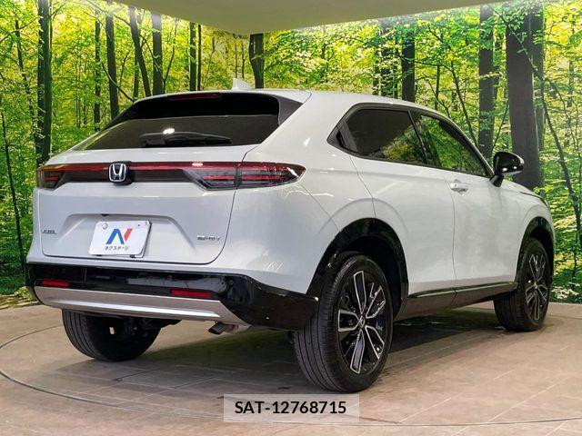 Honda VEZEL 2025-03 8746561-16