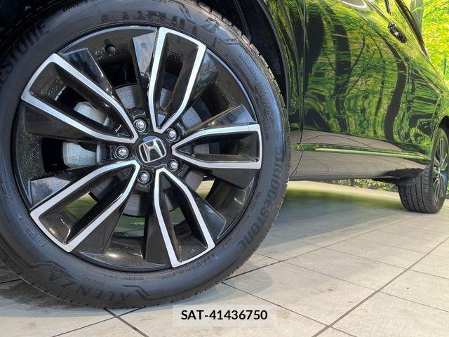 Honda VEZEL 2023-11 8782496-12