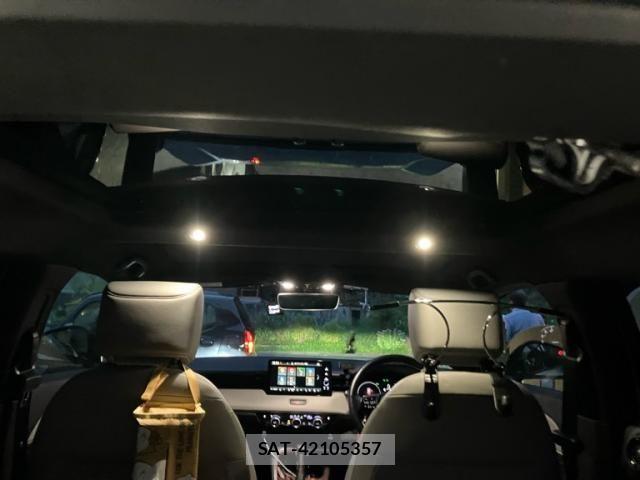 Honda VEZEL 2022-04 8797837-11