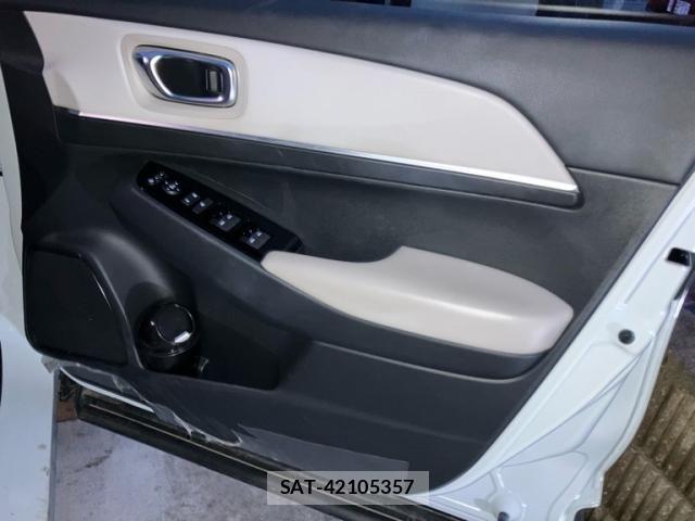 Honda VEZEL 2022-04 8797837-12