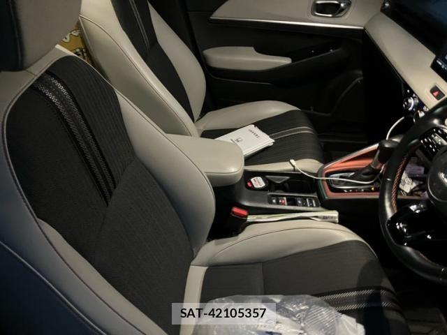 Honda VEZEL 2022-04 8797837-13