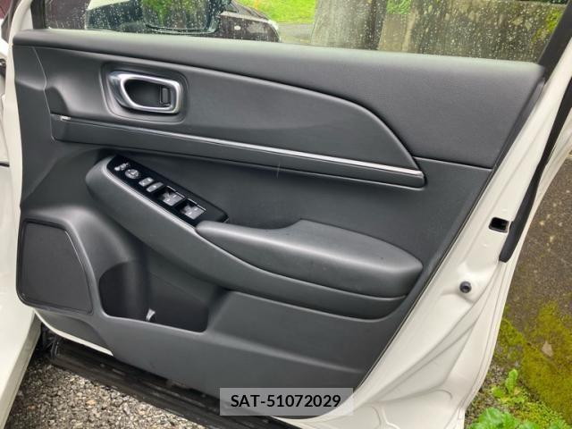 Honda VEZEL 2023-11 8797836-12