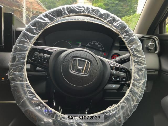 Honda VEZEL 2023-11 8797836-17