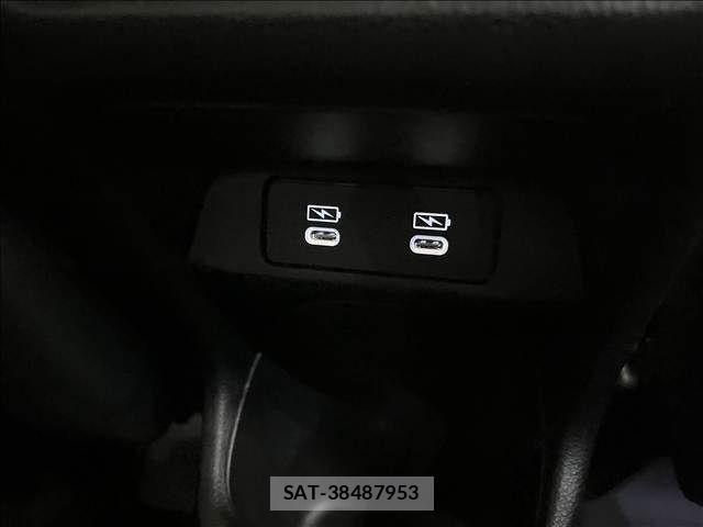 Honda VEZEL 2024-12 8797826-13