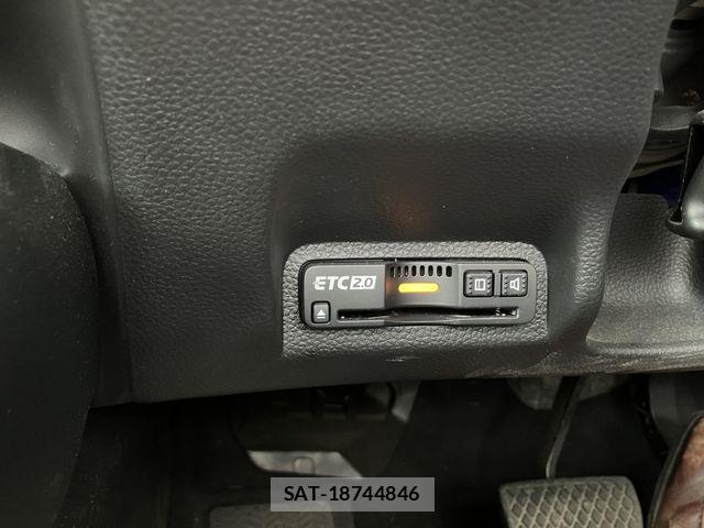 Honda VEZEL 2023-10 8832297-11