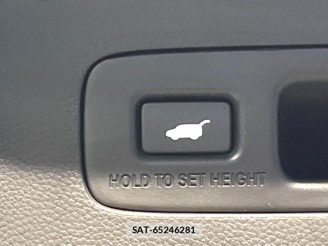 Honda VEZEL 2023-03 8832289-6