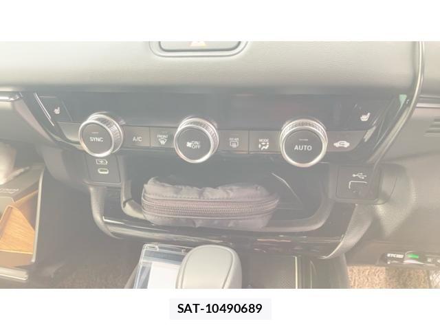 Honda VEZEL 2024-09 8832282-11
