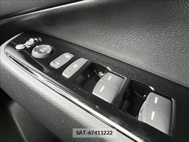 Honda VEZEL 2021-10 8832298-27
