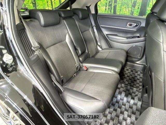 Honda VEZEL 2021-11 8832301-8