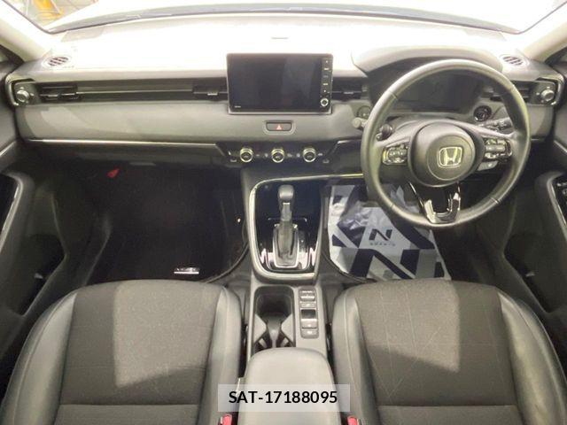 Honda VEZEL 2022-04 8850981-1