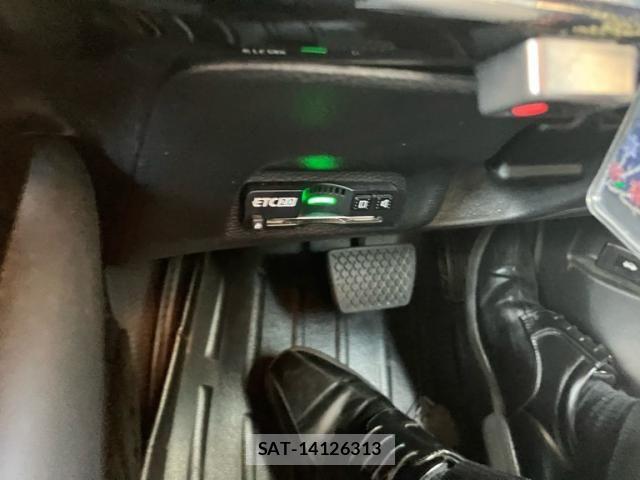 Honda VEZEL 2023-03 8850988-14