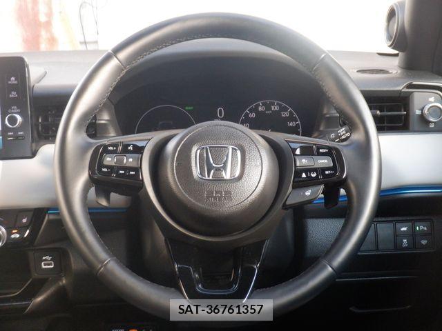 Honda VEZEL 2024-08 8850976-24