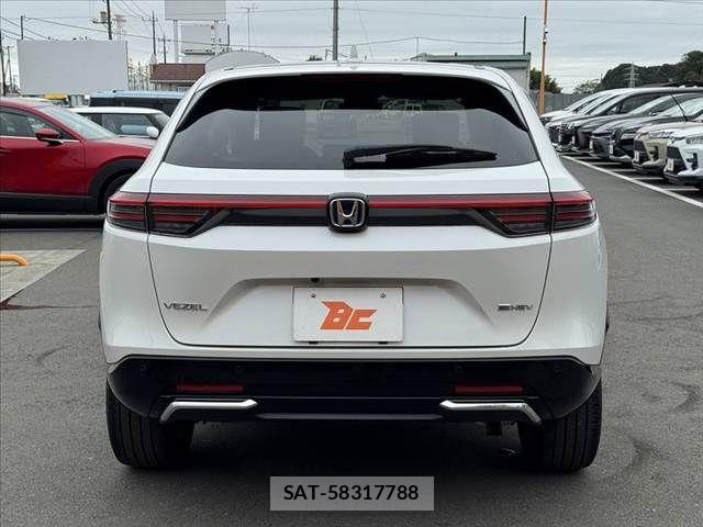 Honda VEZEL 2024-07 8882773-13
