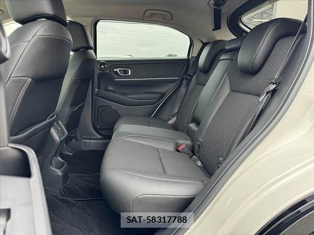 Honda VEZEL 2024-07 8882773-17