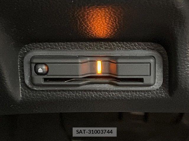 Honda VEZEL 2022-06 8882770-9