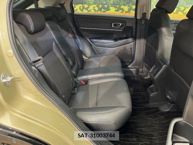 Honda VEZEL 2022-06 8882770-11