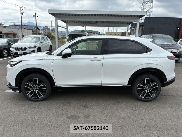 Honda VEZEL 2022-03 8882784-9