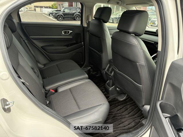 Honda VEZEL 2022-03 8882784-13