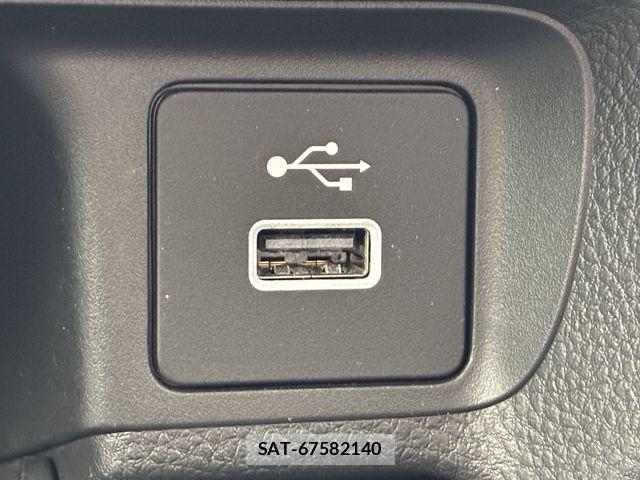 Honda VEZEL 2022-03 8882784-18