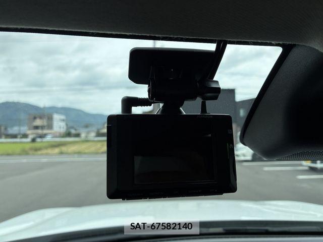 Honda VEZEL 2022-03 8882784-25
