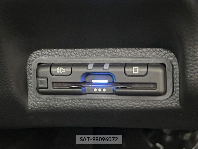 Honda VEZEL 2022-02 8882781-3