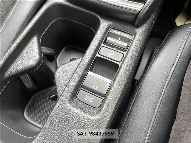 Honda VEZEL 2021-05 8882782-11
