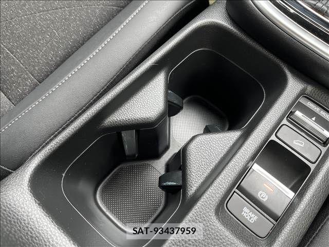 Honda VEZEL 2021-05 8882782-13