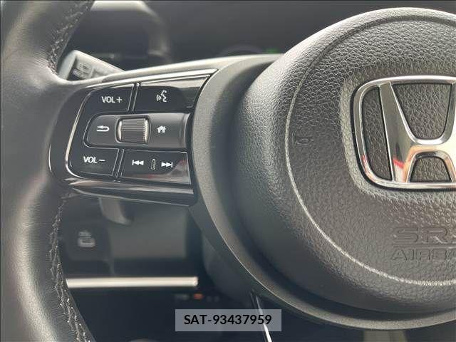 Honda VEZEL 2021-05 8882782-17