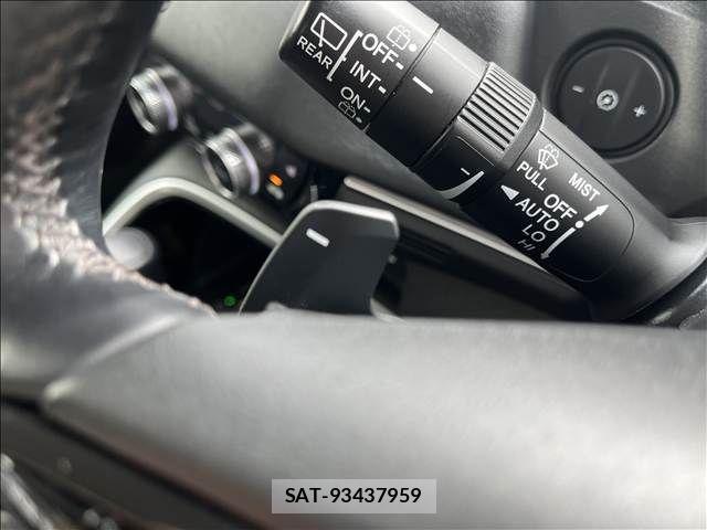 Honda VEZEL 2021-05 8882782-21