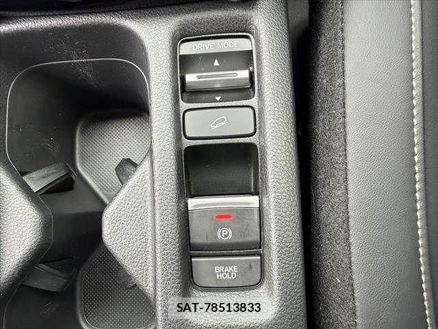 Honda VEZEL 2024-06 8882771-25