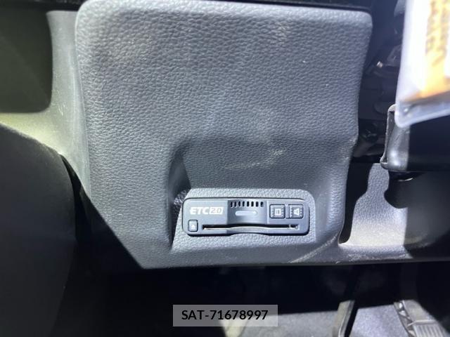 Honda VEZEL 2021-12 8882789-18