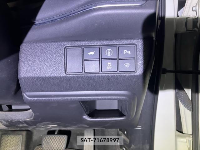 Honda VEZEL 2021-12 8882789-19