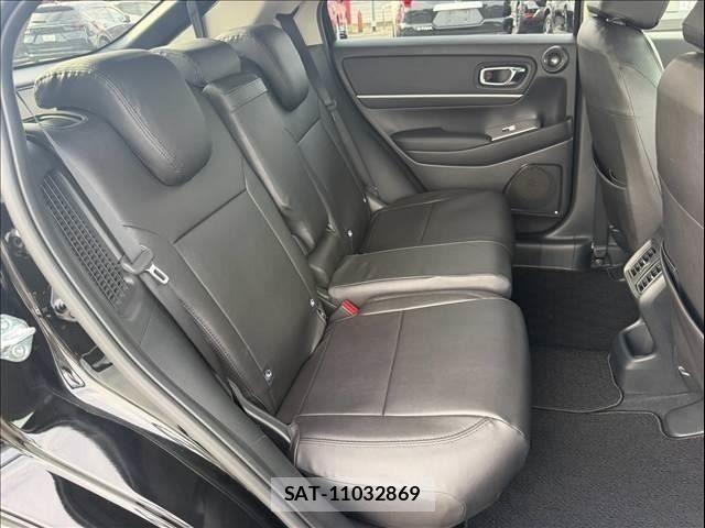 Honda VEZEL 2025-09 8882767-9